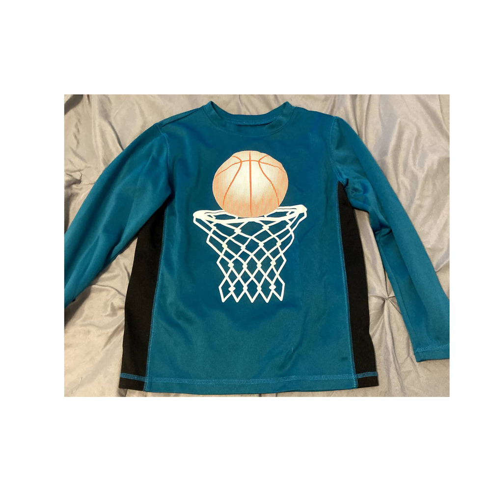 Green Long Sleeved Shirt with Basketball  graphic-Size 7/8